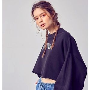 NEW🖤🖤 Ballon sleeve New York crop sweater